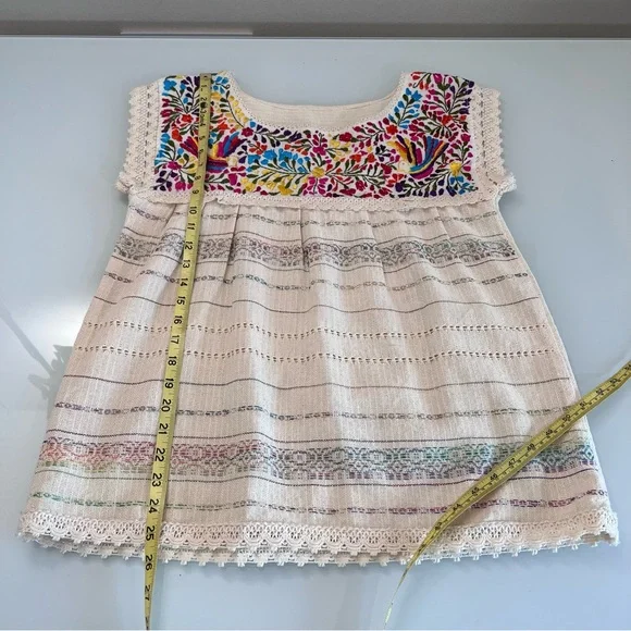 SUMMER TOP | Tan handmade embroidered crocheted shoe sleeve cottage core shirt - Picture 8 of 16